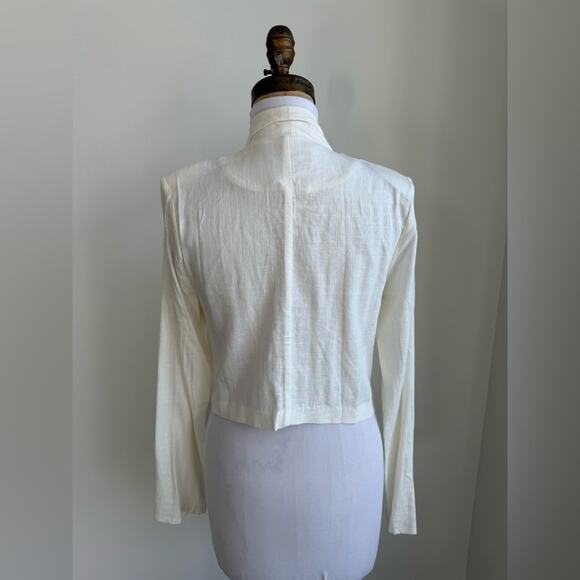 LULUS MISS PUNCTUALITY IVORY CROPPED LIGHTWEIGHT LINEN BLAZER SMALL - Picture 6 of 10